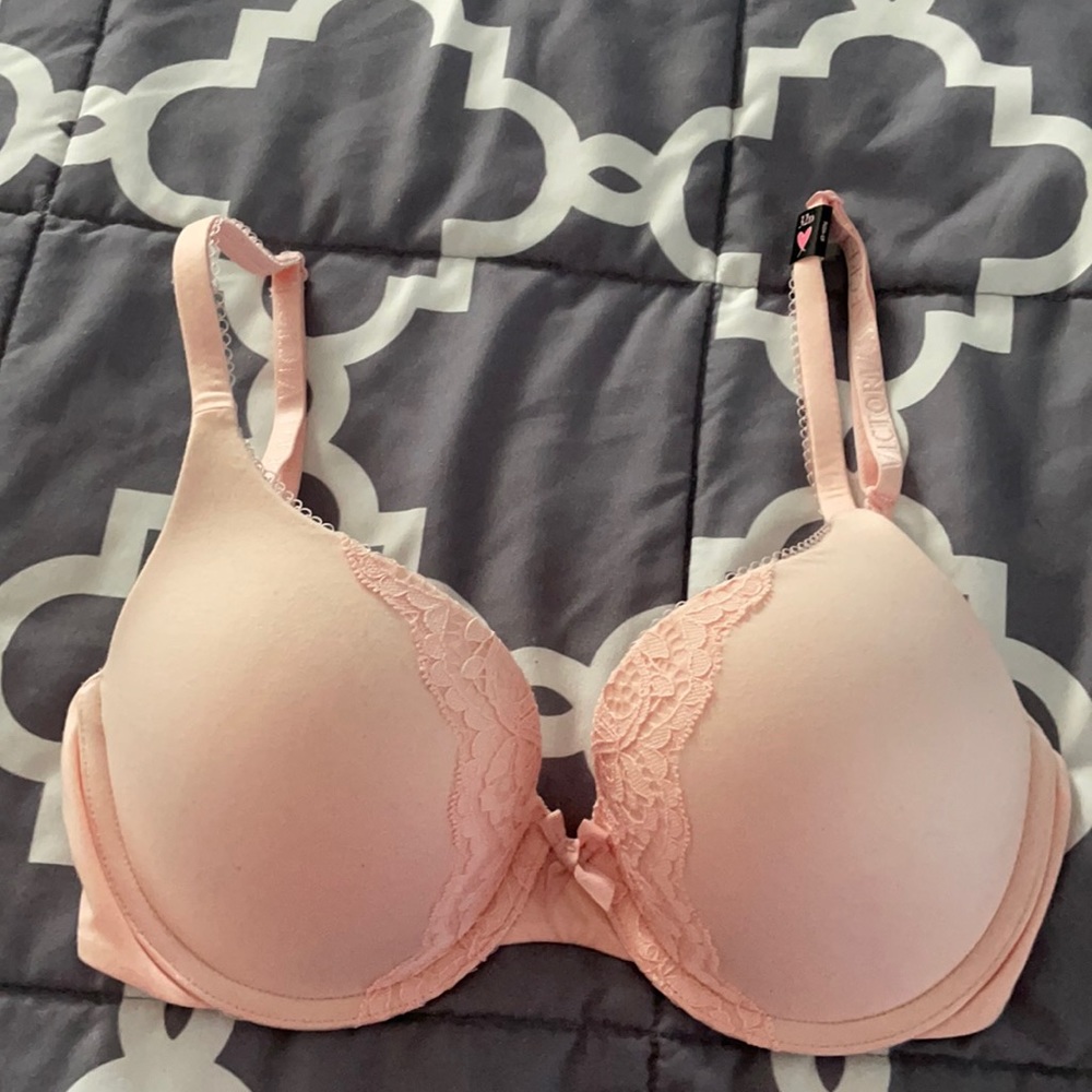 NWT Victoria’s Secret Perfect Shape 32D